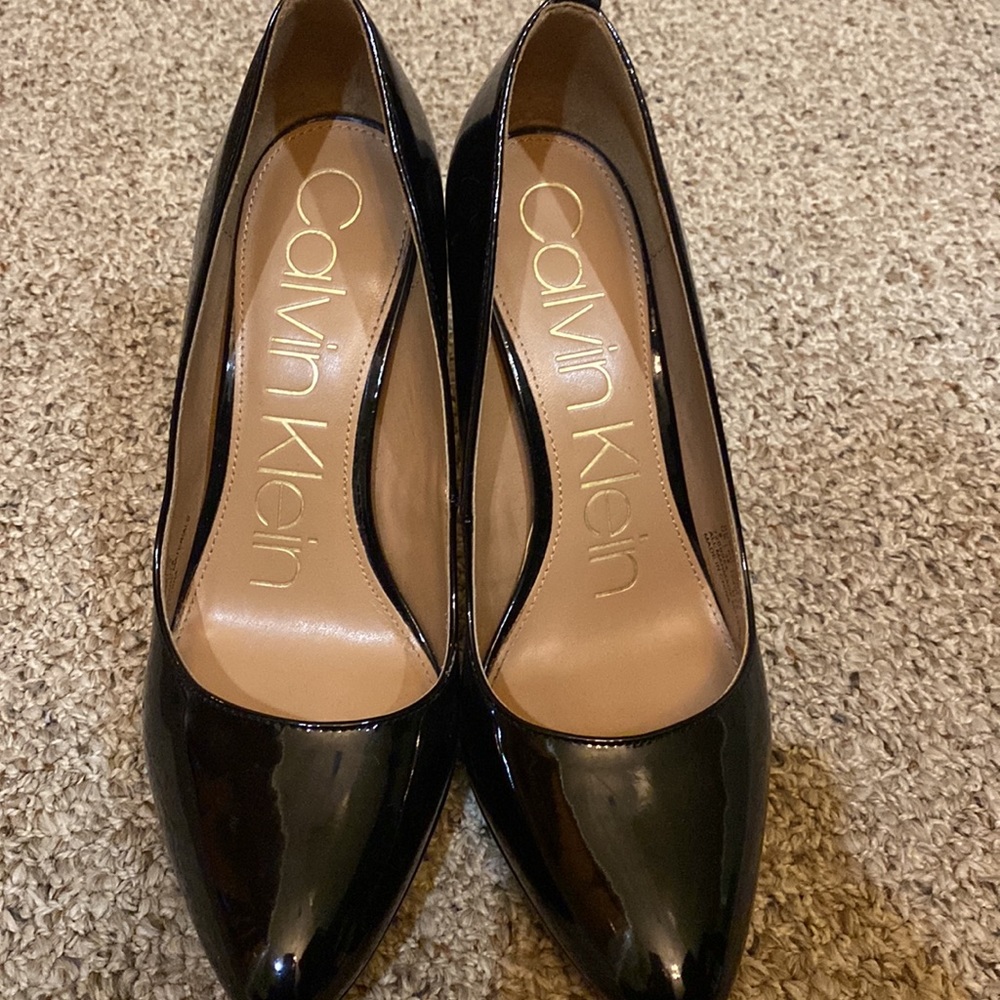 Black heels worn 3 times in excellent condition